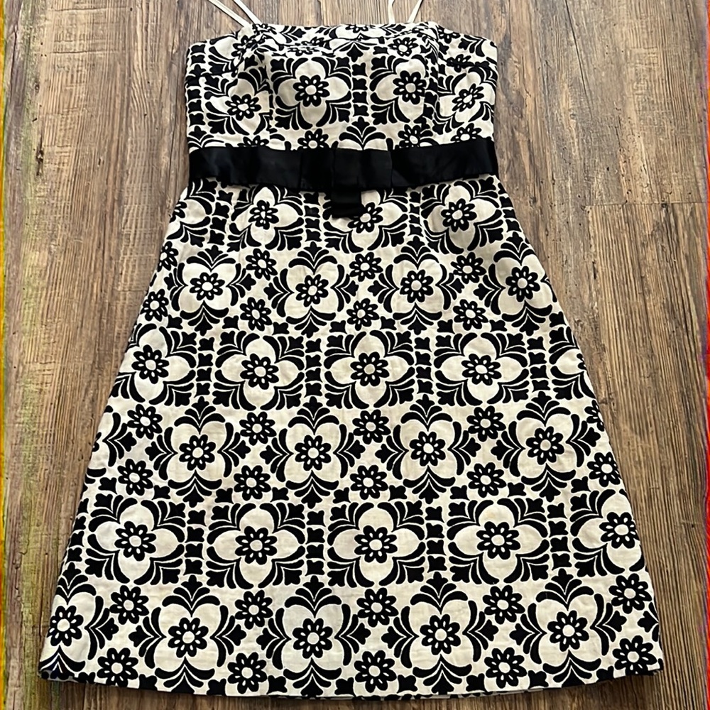 Lily Black and white vintage strapless